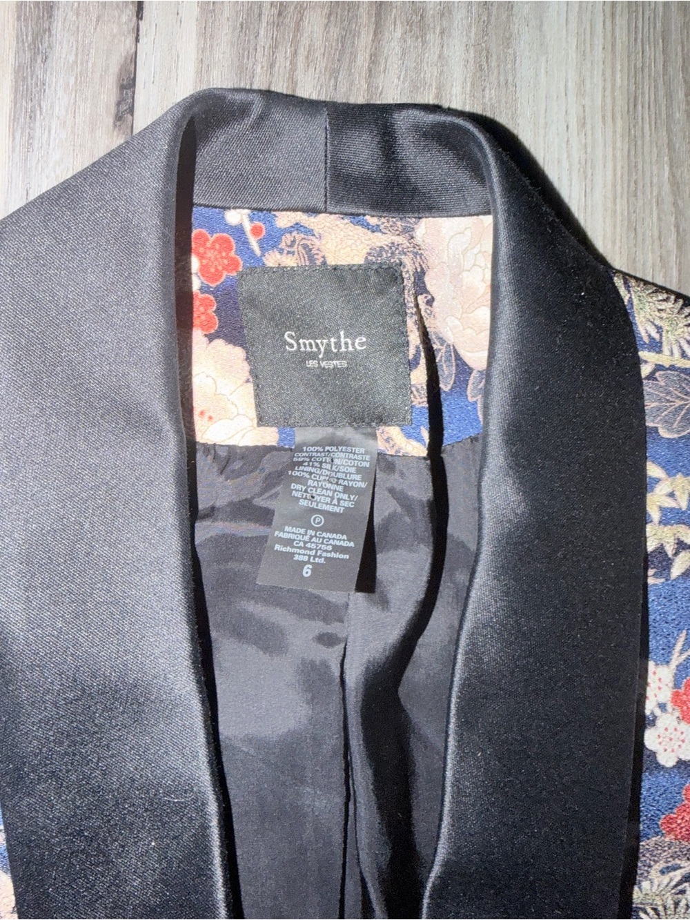Smythe Navy Floral Satin Collar Blazer - Picture 6 of 9
